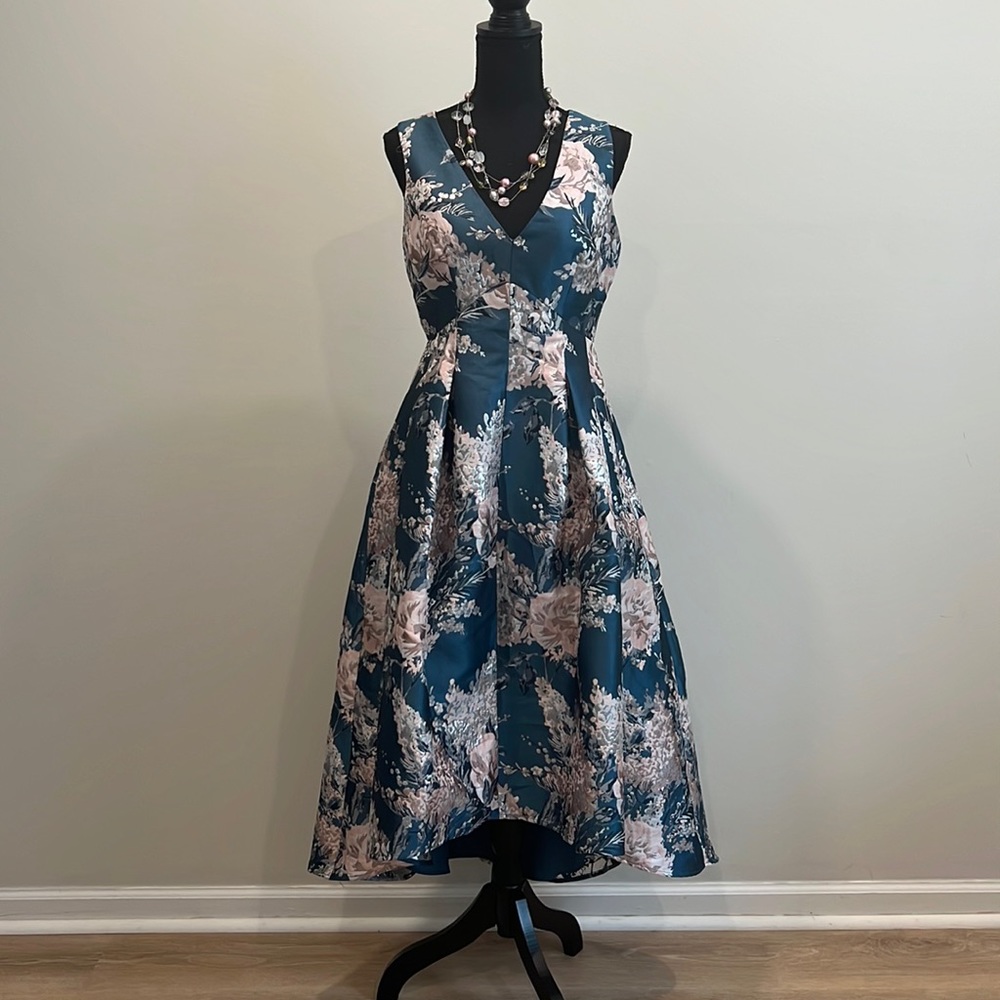 Eliza J Dress Size 4
